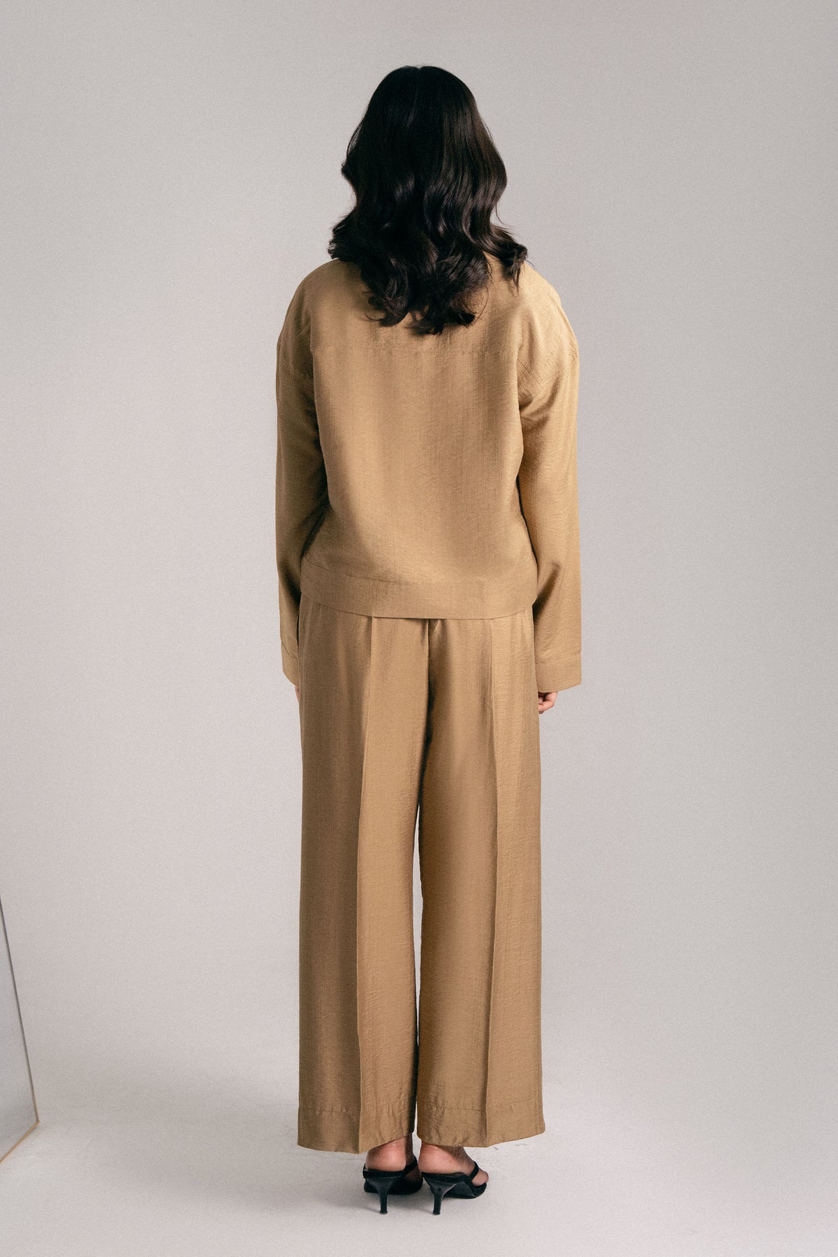 CROPPED NOTCHED-COLLAR SET